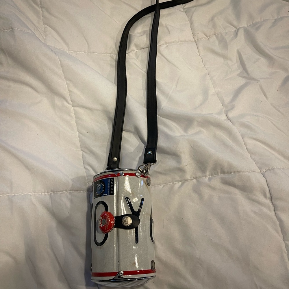 Littlee Earth New York license plate purse